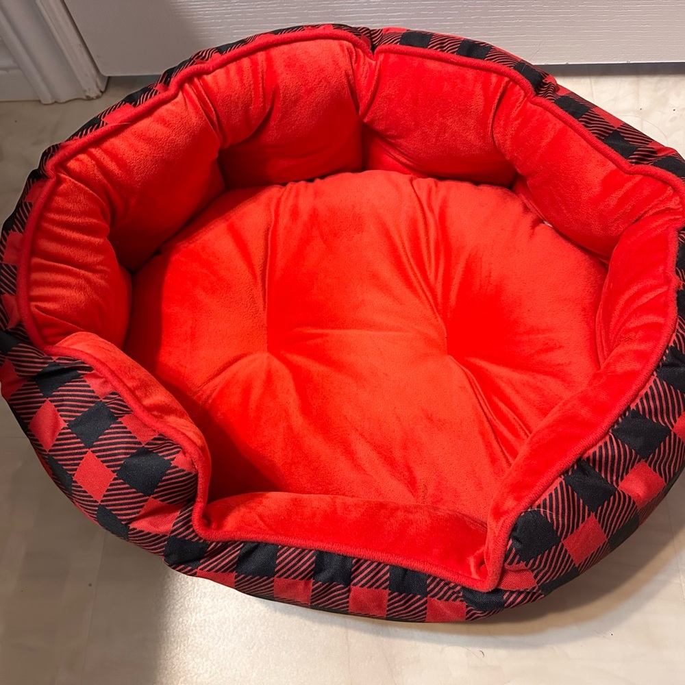 Red and Black Buffalo Plaid Pet Bed - Picture 2 of 3